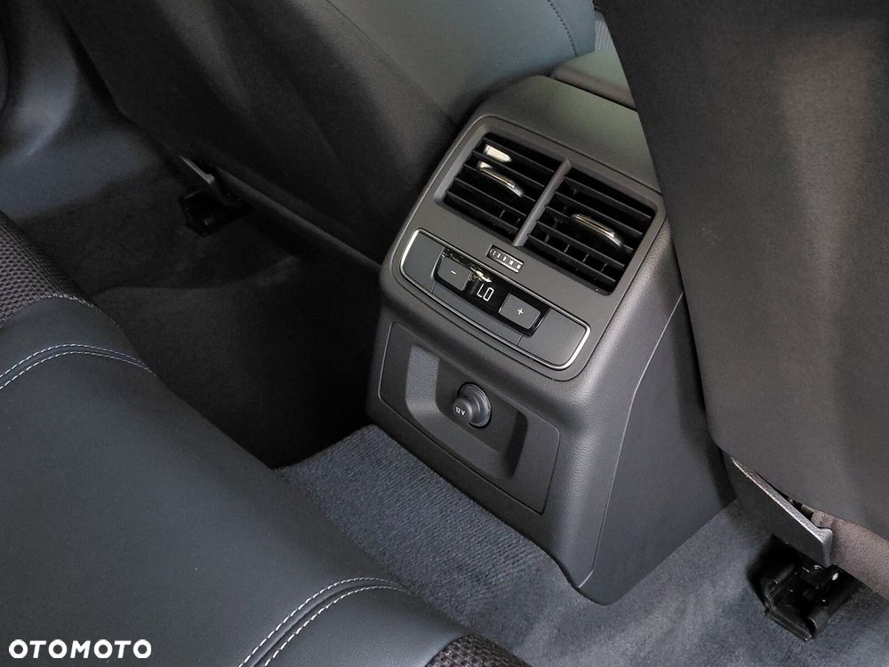 Audi A4 Limousine - 15