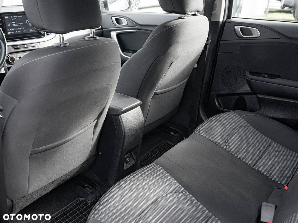 Kia Ceed 1.5 T-GDI M DCT - 21