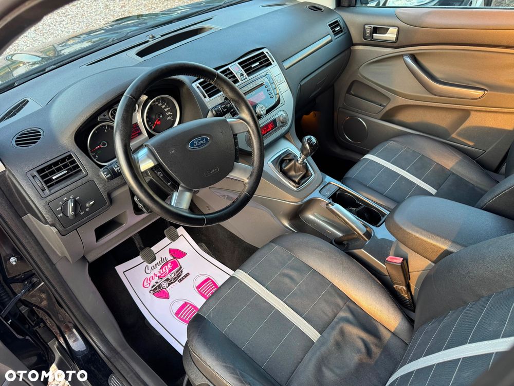 Ford Kuga 2.0 TDCi 2x4 Titanium - 9