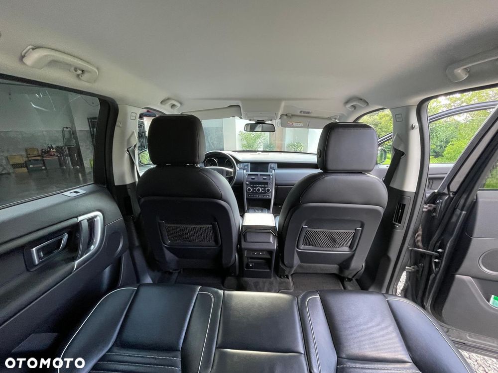 Land Rover Discovery Sport 2.0 D180 R-Dynamic HSE - 26