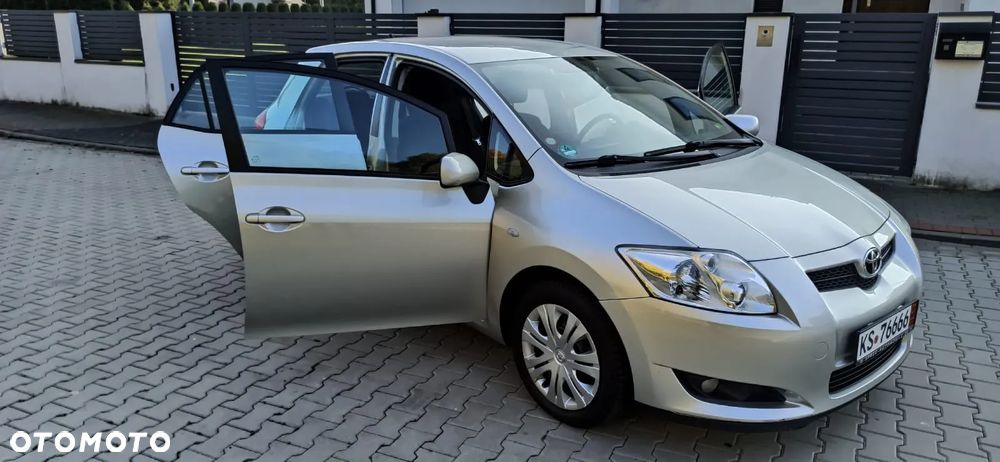 Toyota Auris 1.6 Dynamic MS - 28