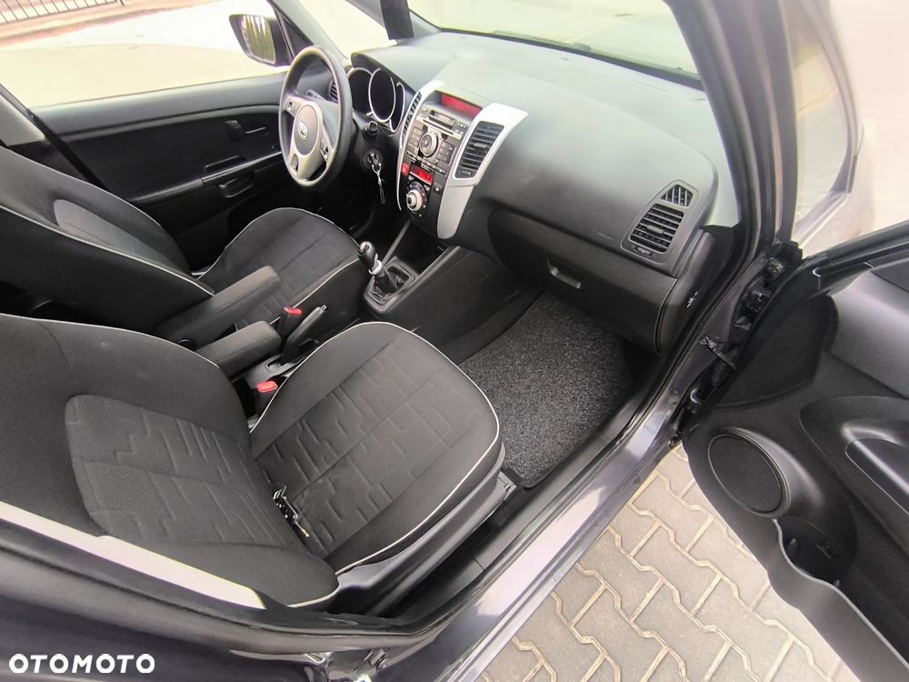 Kia Venga 1.4 CRDi M - 22