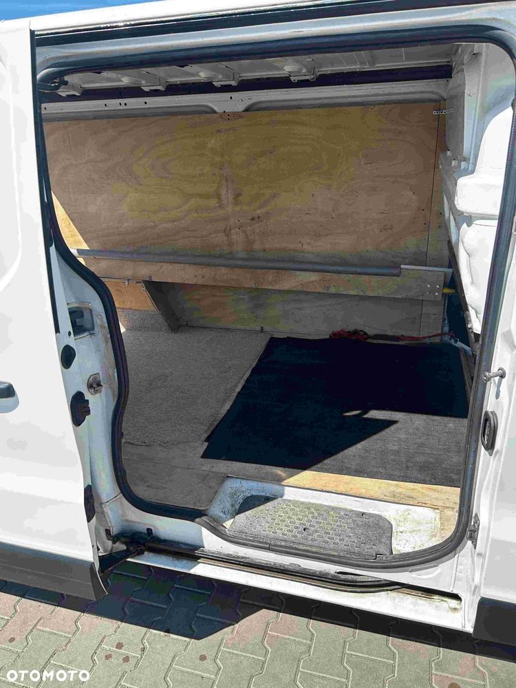 Renault TRAFIC - 6