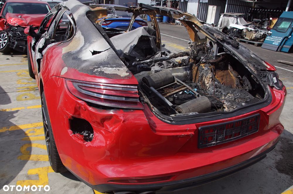 Pojazd na części Porsche Panamera 4S 971 2017 2.9 CSZA tel 692324777 skrzynia CODS1 lakier lM3C silnik skrzynia dyfer rozrusznik akternator zderzak wydech chłodnica przód pas felga amortyzator sanki lampa sanki 971400048AM 971407487J 971423051AM - 22