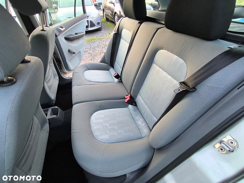 Skoda Fabia - 6