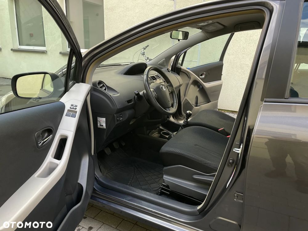 Toyota Yaris 1.33 Sol - 8