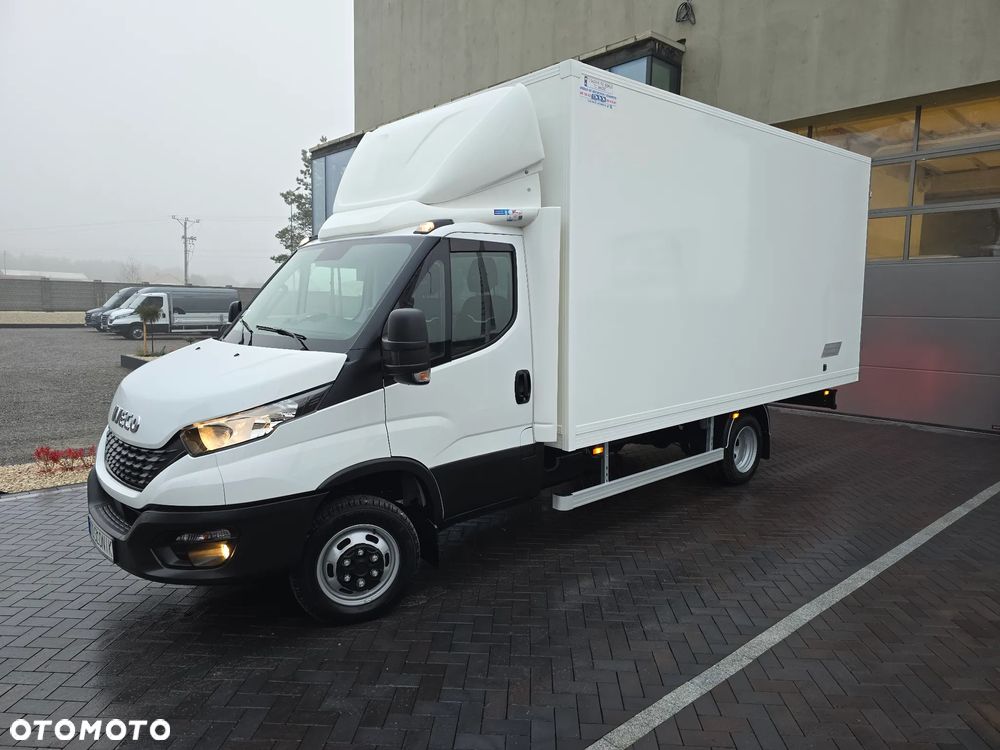 Iveco DAILY DAILY 50C16 KONTENER IZOTERMICZNY 10PALET 4,91cmDługi  2,11cmSzeroki  2,31cmWysoki  SALON PL 106 Tyś km STAN JAK NOWY NA GWARANCJI TEMPOMAT FOTEL PNEŁMATYCZNY KLIMATYZACJA AUTOMATYCZNA - 7