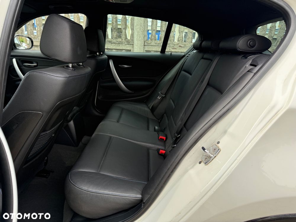 BMW Seria 1 120i Edition Sport - 25