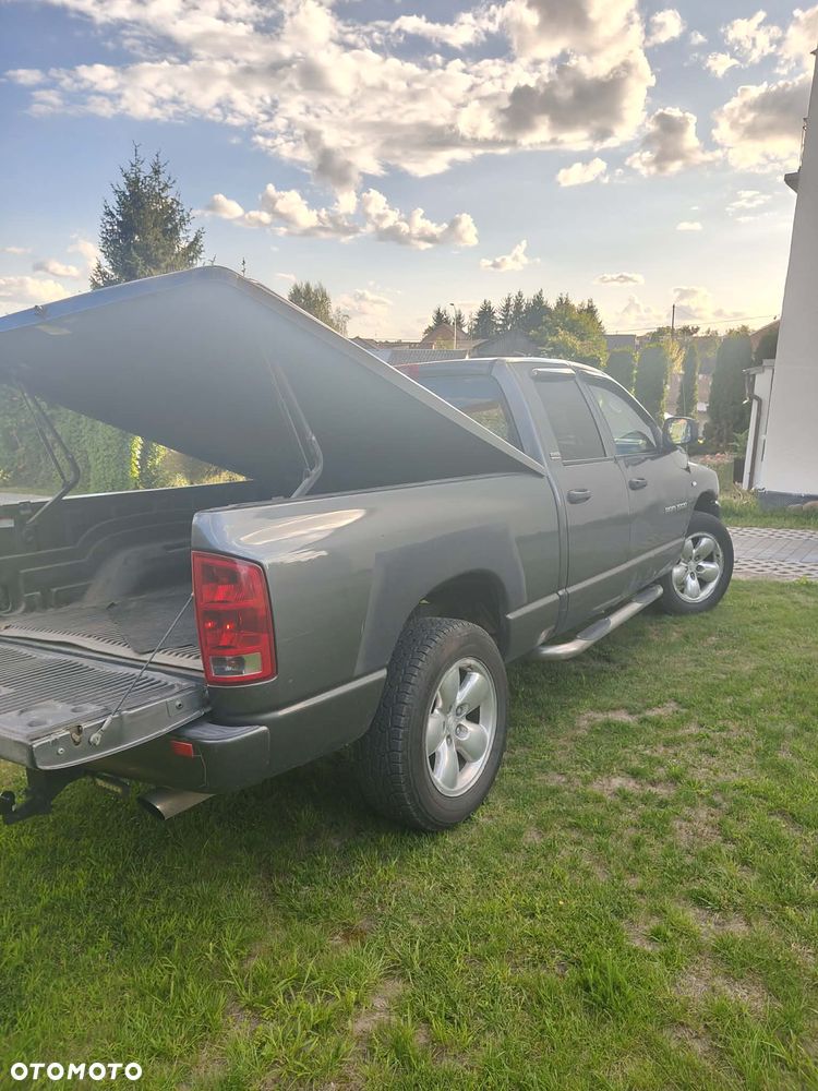 Dodge RAM - 8