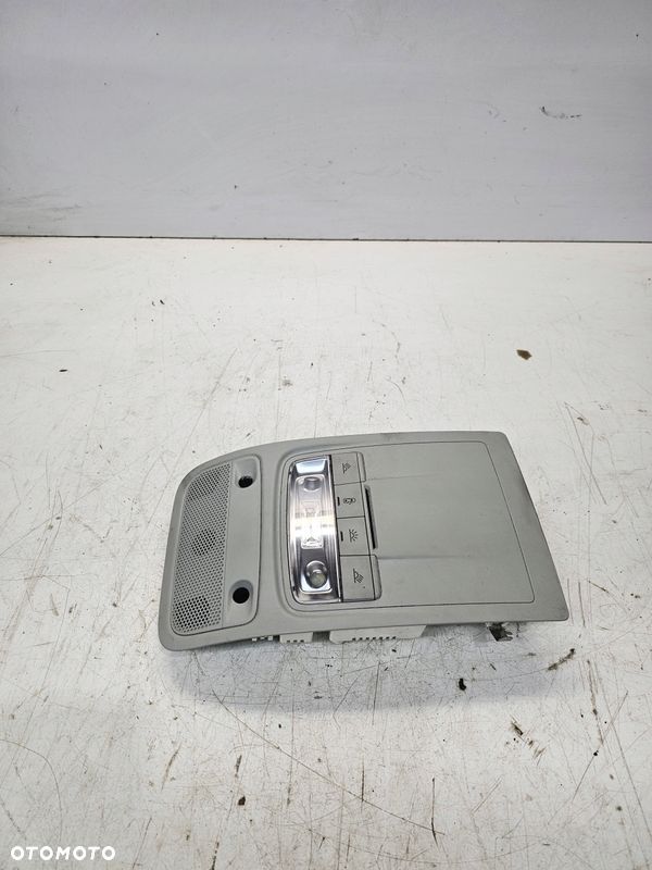 LAMPKA PODSUFITKI AUDI A3 8V 8V0947135B ET1 - 2