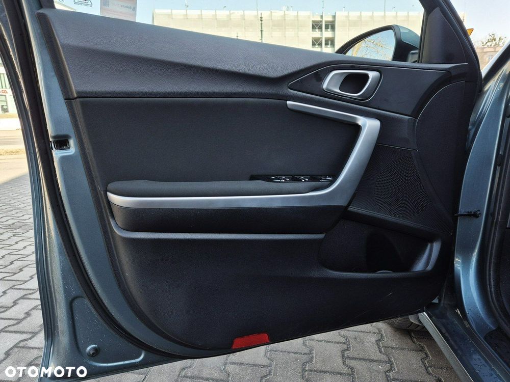 Kia Ceed 1.5 T-GDI M - 12