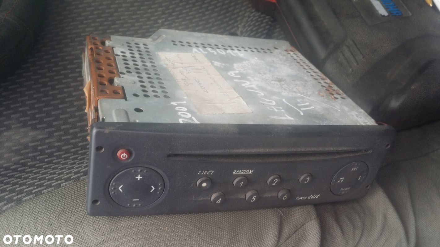 FABRYCZNE RADIO RENAULT LAGUNA II 8200002607TO155 - 1