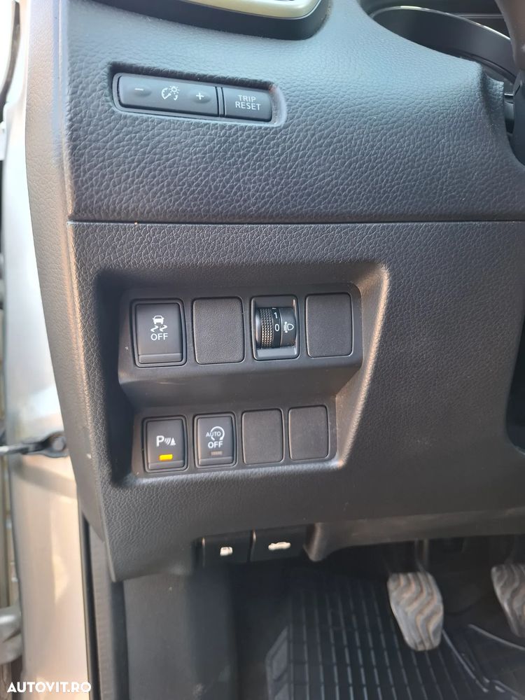 Nissan Qashqai 1.5 DCI N-Connecta - 22