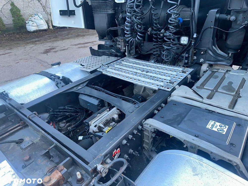 Renault T480 HSC - 9