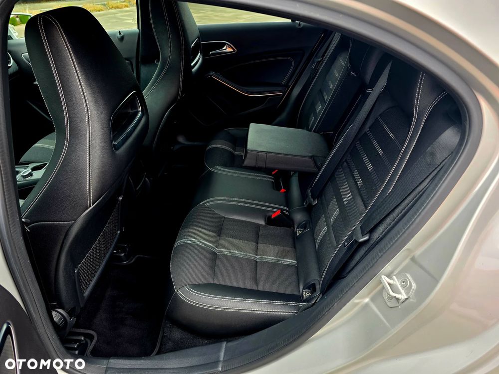 Mercedes-Benz Klasa A 200 (BlueEFFICIENCY) Urban - 13