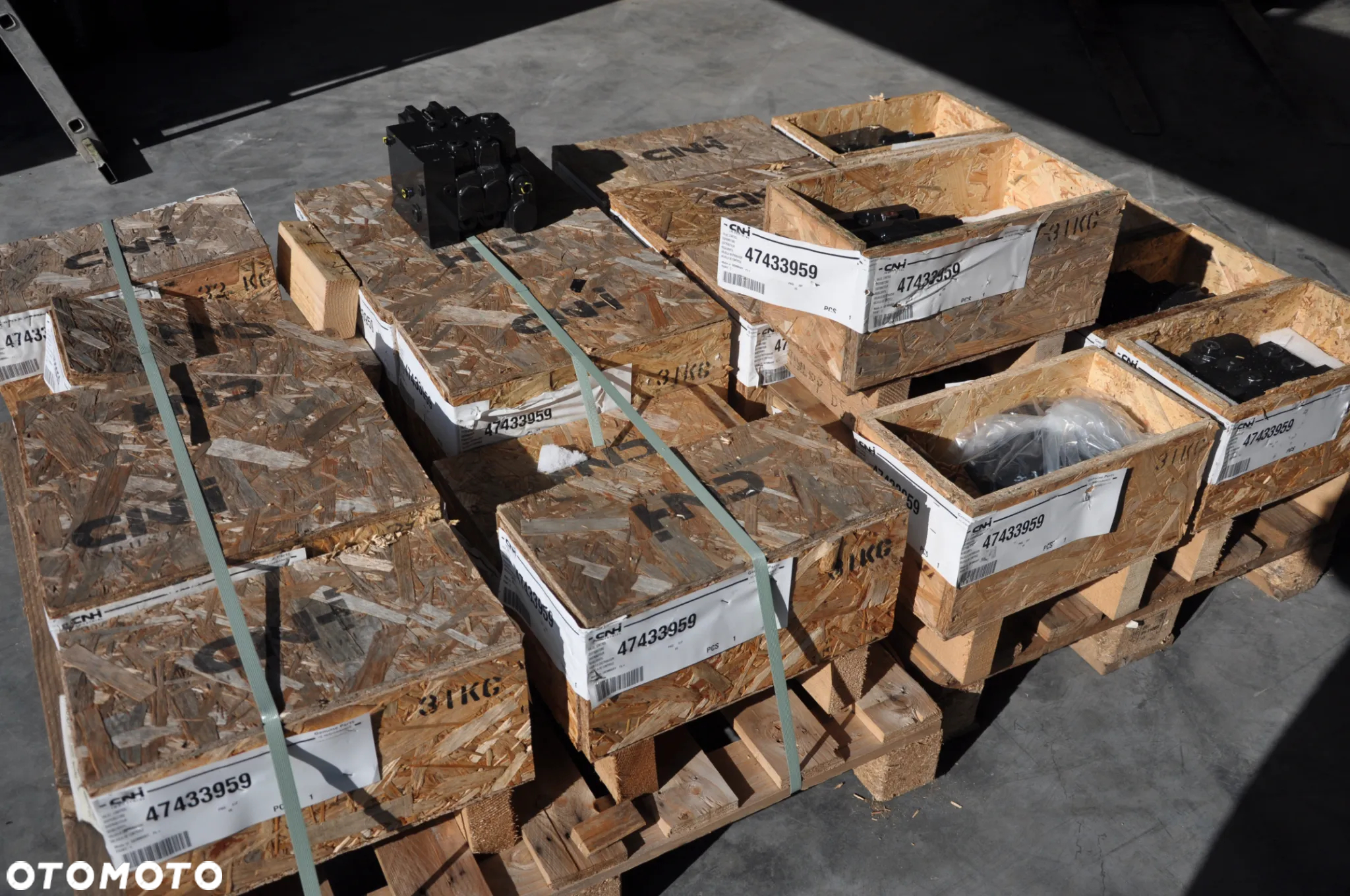 47433959 Zawór sterujacy Valve block  Rozdzielacz hydrauliczny Case New Holland Steyer - 4