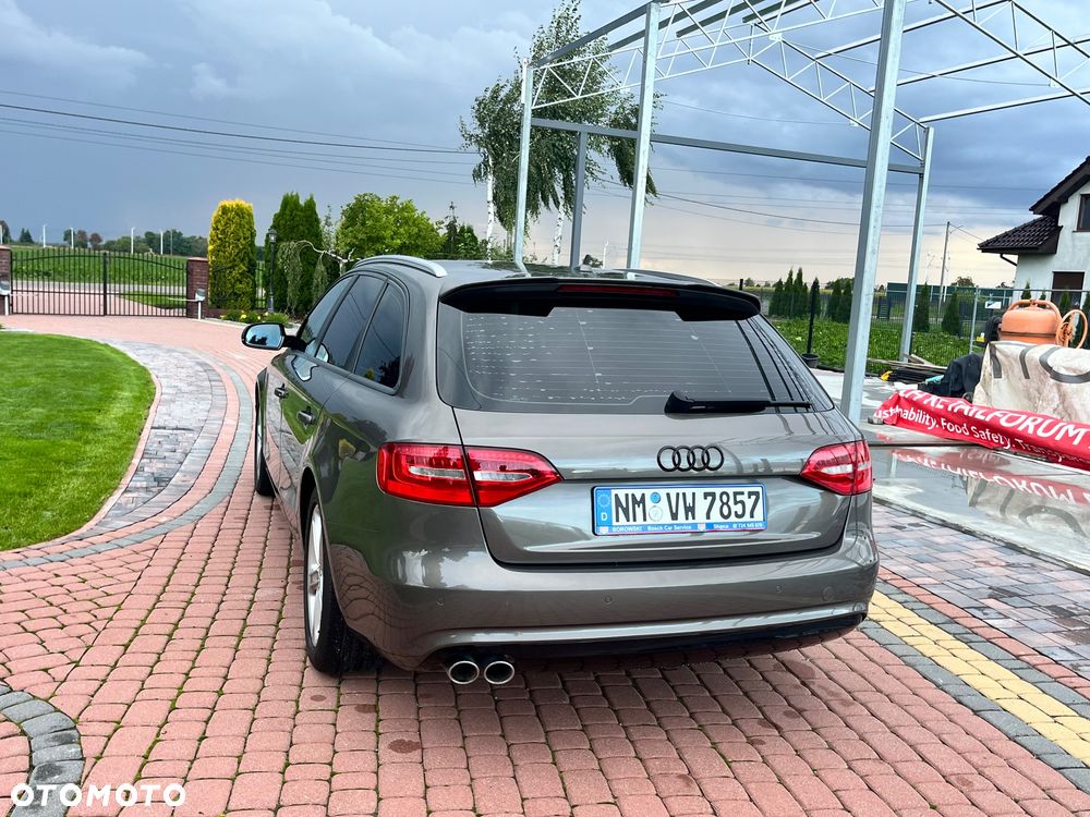 Audi A4 Avant 2.0 TDI ultra DPF Attraction - 14