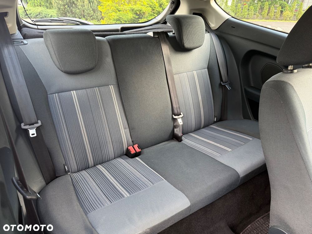 Ford Fiesta 1.25 Ambiente - 23