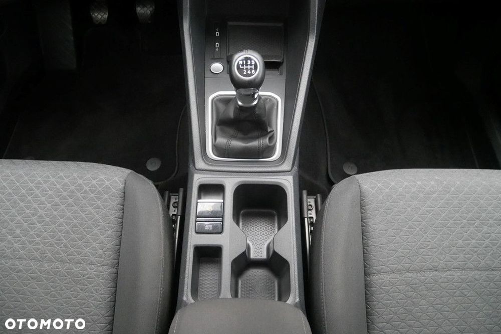 Ford Tourneo Connect - 11