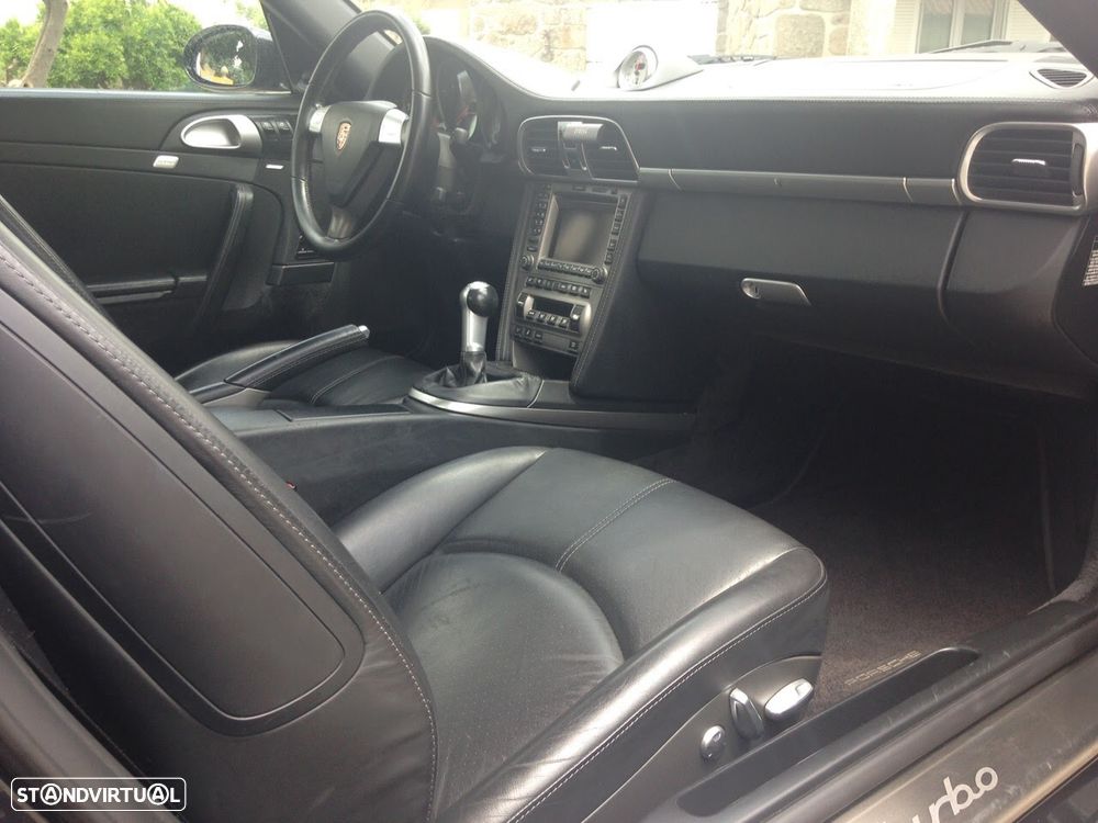 Porsche 911 (997) Turbo - 18