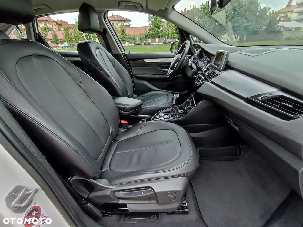 BMW Seria 2 218i - 22