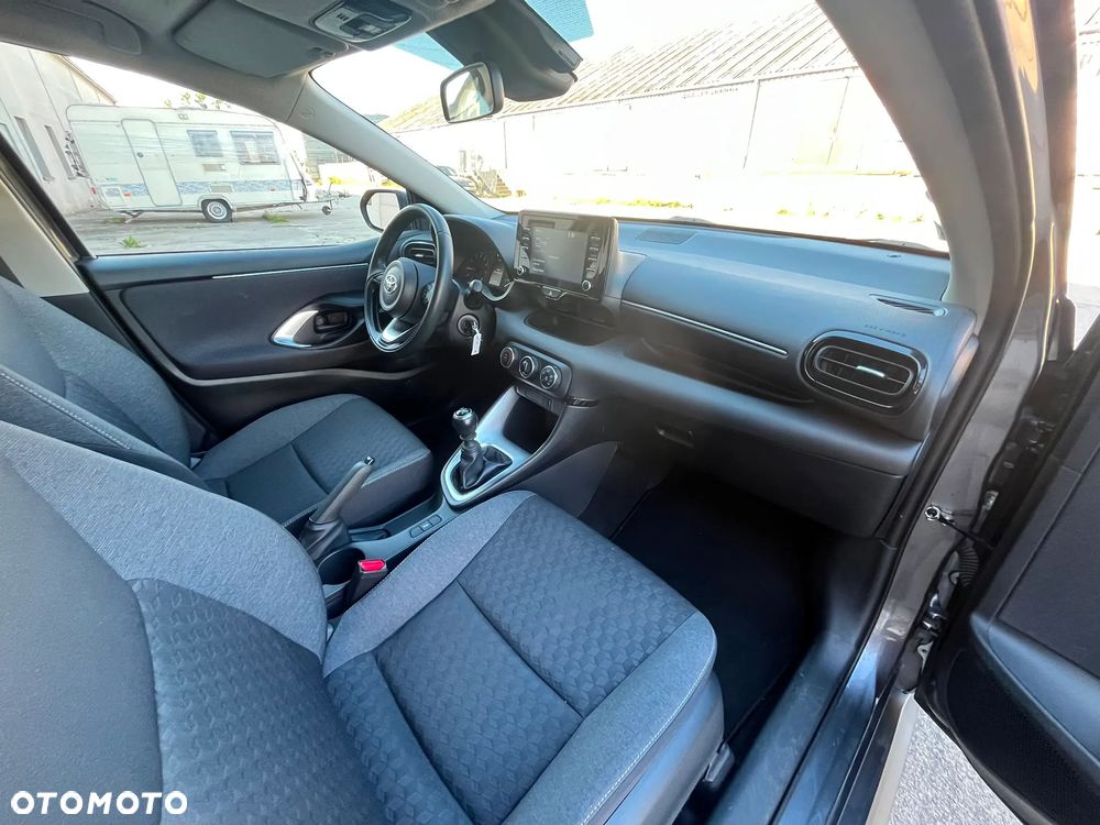 Toyota Yaris 1.5 Comfort - 9