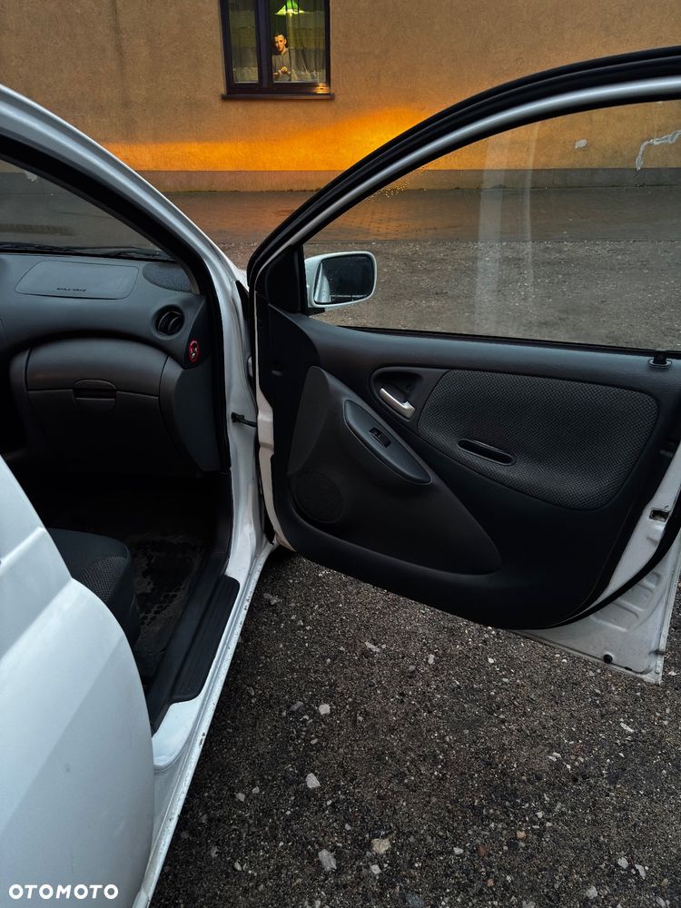 Toyota Yaris 1.3 Luna - 9