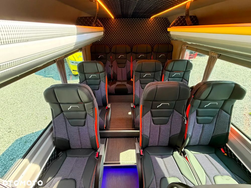 Mercedes-Benz Sprinter 519 - 18