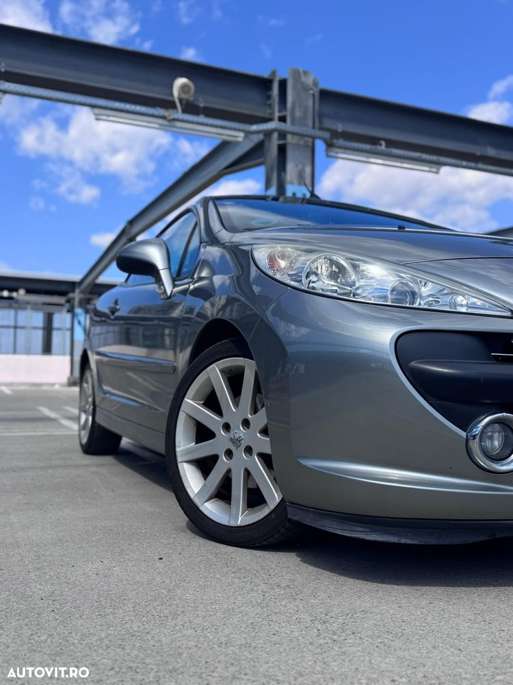 Peugeot 207 120 VTi Automatik Roland Garros - 2