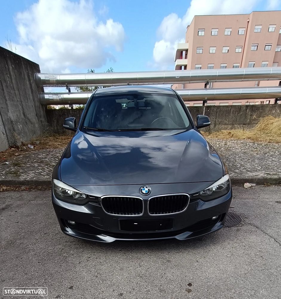 BMW 318 d - 2