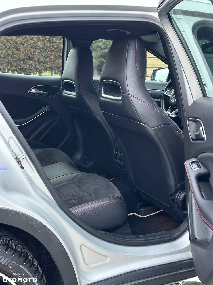 Mercedes-Benz GLA 180 d 7G-DCT AMG Line - 10