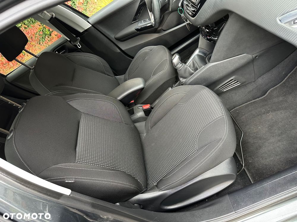 Peugeot 208 1.2 PureTech Allure S&S - 12
