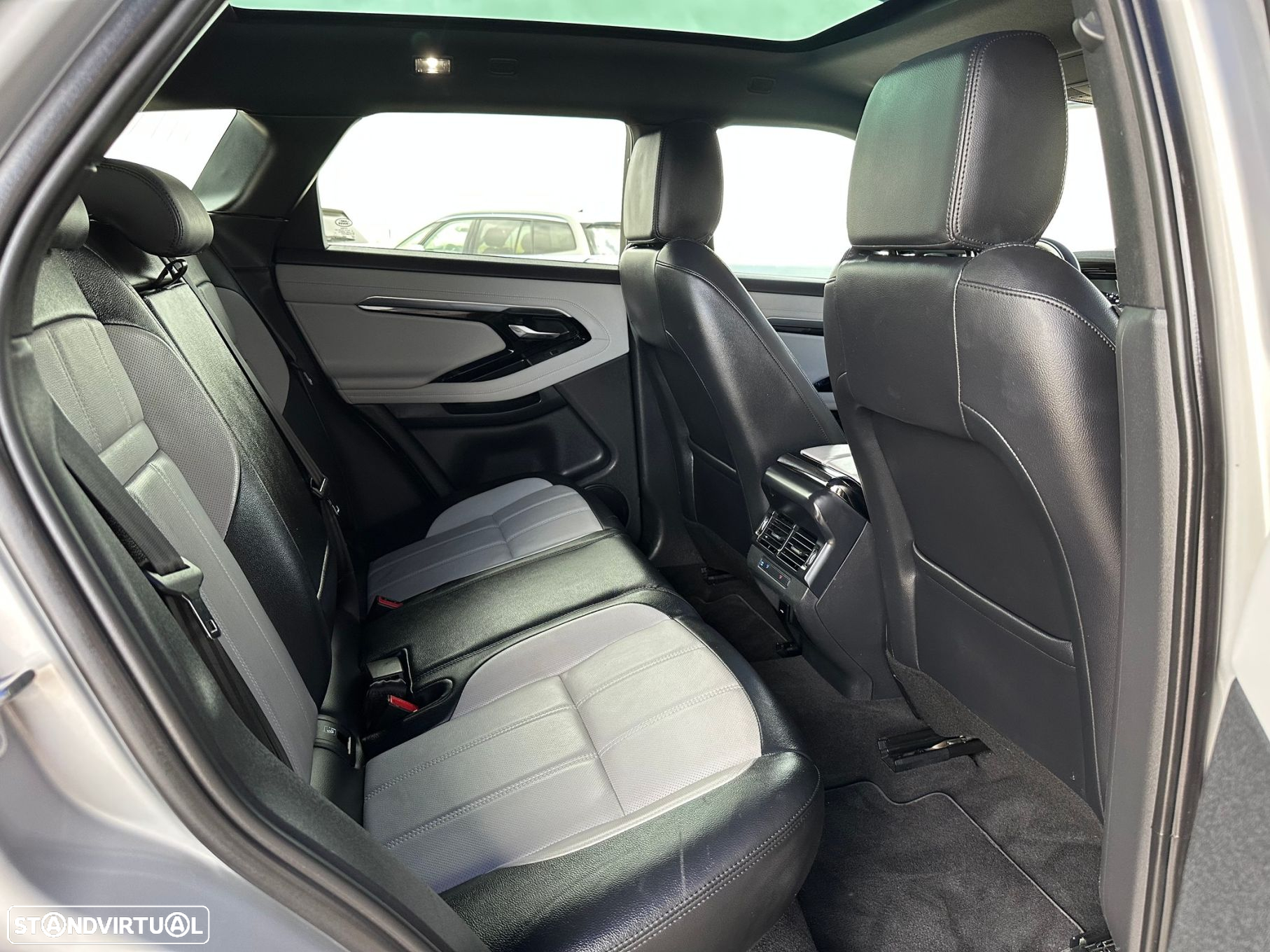 Land Rover Range Rover Evoque 1.5 P300e AWD R-Dynamic S Auto - 56