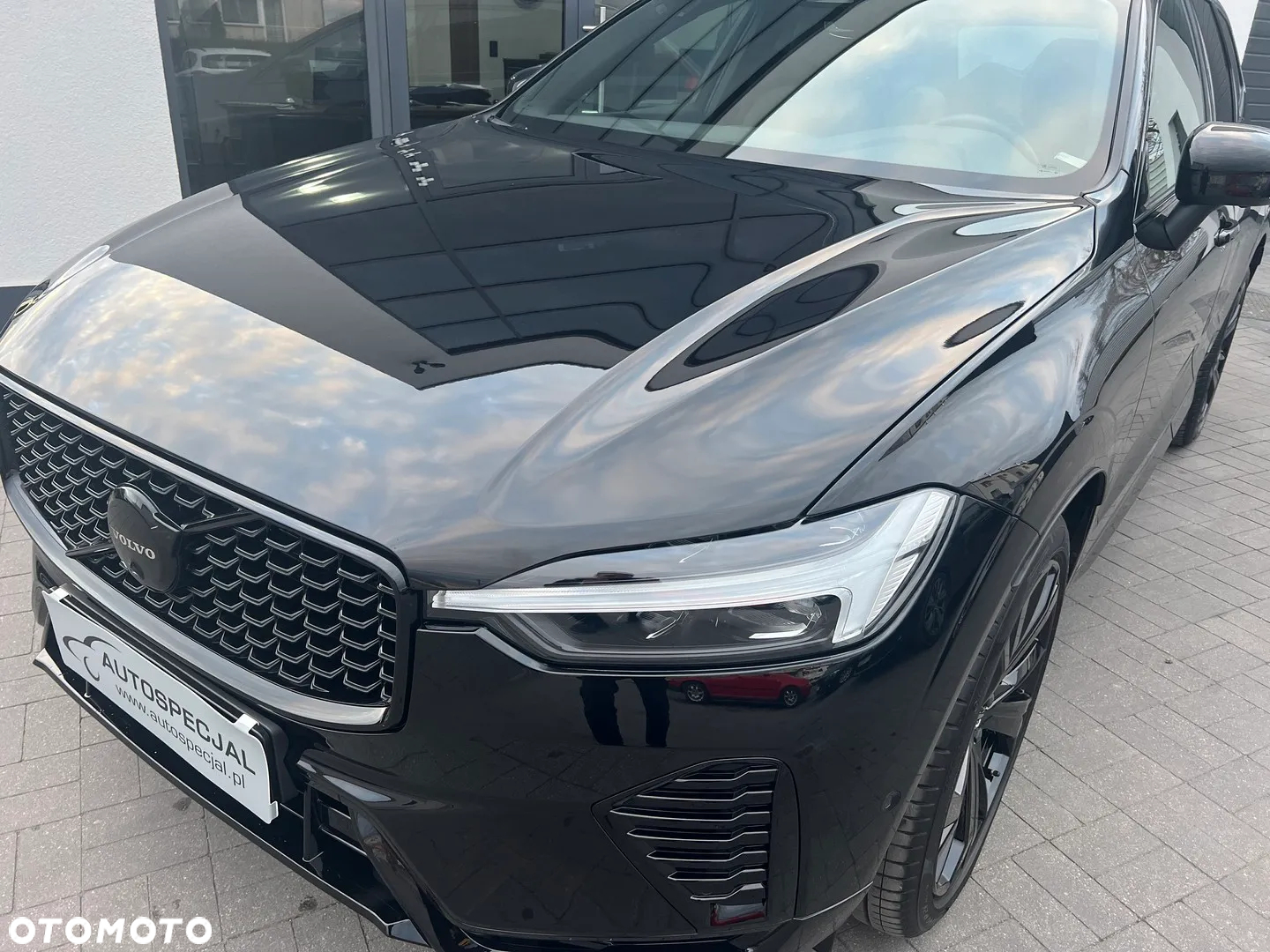 Volvo XC 60 B5 B AWD Plus Black Edition - 12