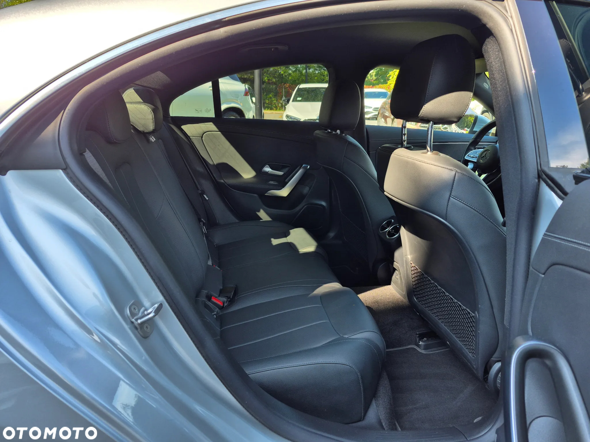 Mercedes-Benz CLA 180 7G-DCT - 27