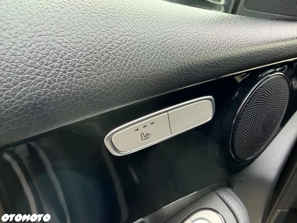 Mercedes-Benz GLC 300 e 4-Matic - 27