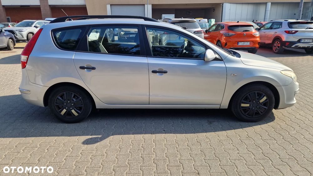Hyundai i30 i30cw 1.4 Edition Plus - 3