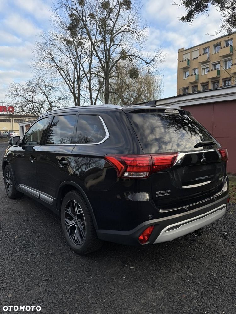 Mitsubishi Outlander 2.0 Instyle Navi 4WD CVT - 5