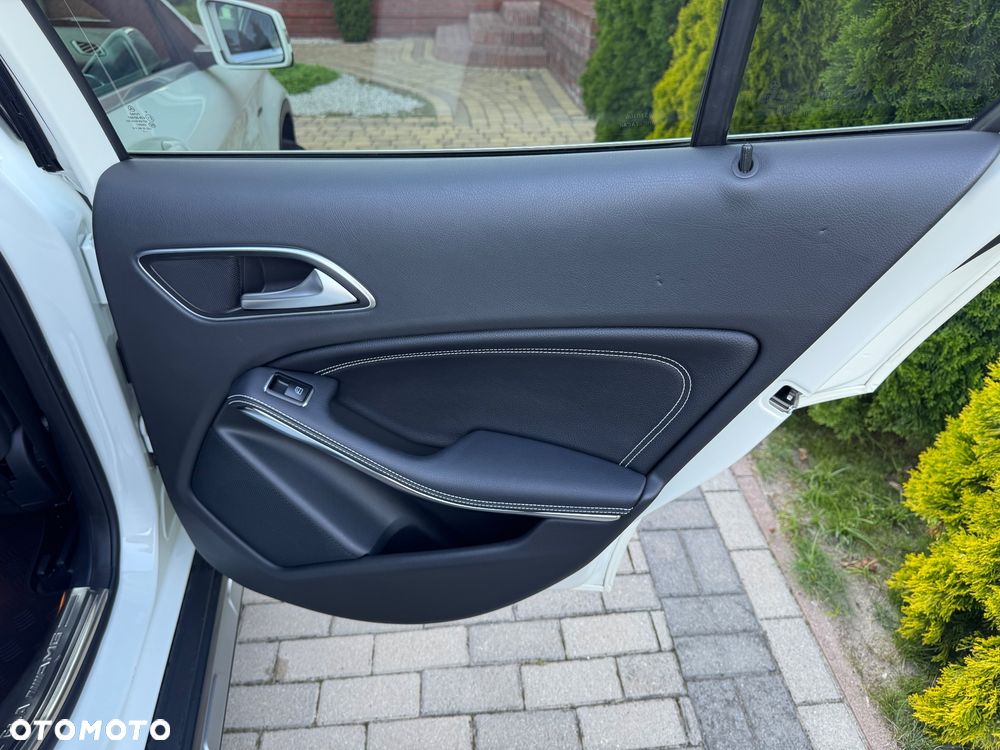 Mercedes-Benz GLA 220 d 7G-DCT Activity Edition - 18