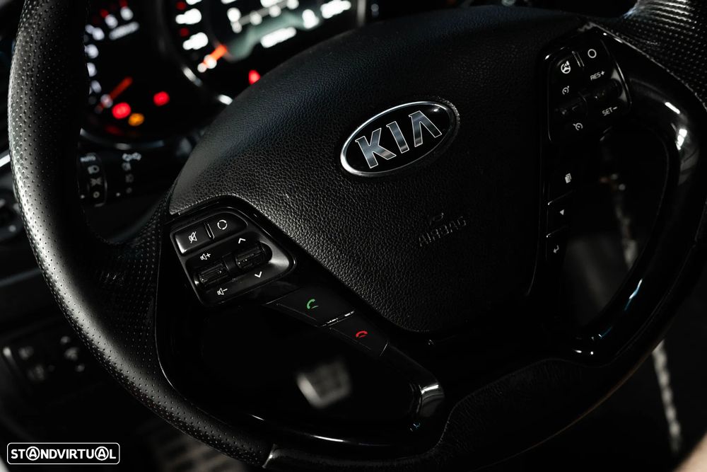 Kia Ceed S Coupé 1.6 CRDi GT Line - 24