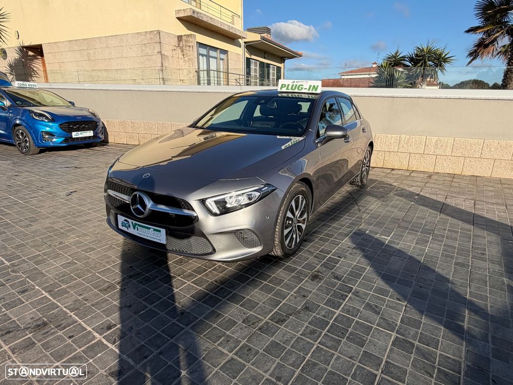 Mercedes-Benz A 250 e Style Plus - 2