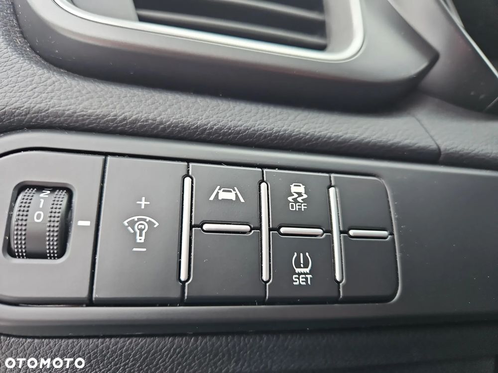 Kia Ceed 1.5 T-GDI M DCT - 17