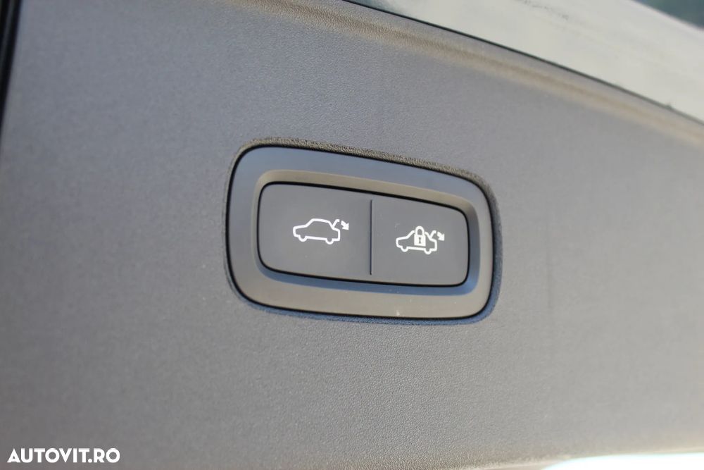Volvo EX90 - 26
