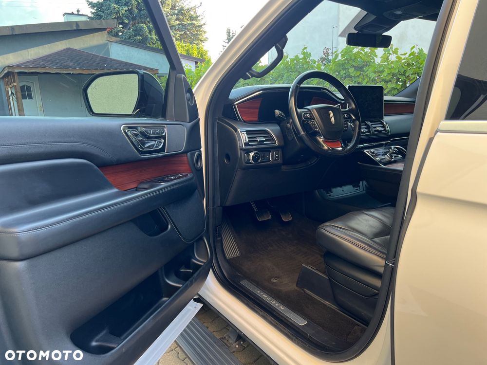Lincoln Navigator - 14