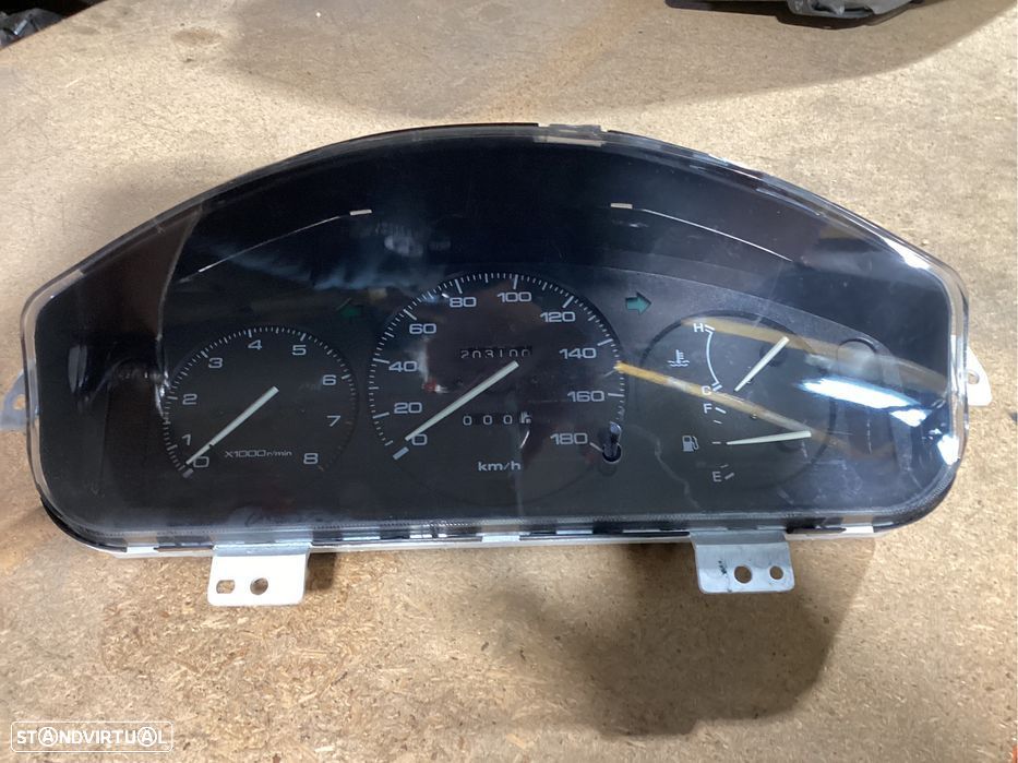 Quadrante Mazda Denio de 1998 - 1