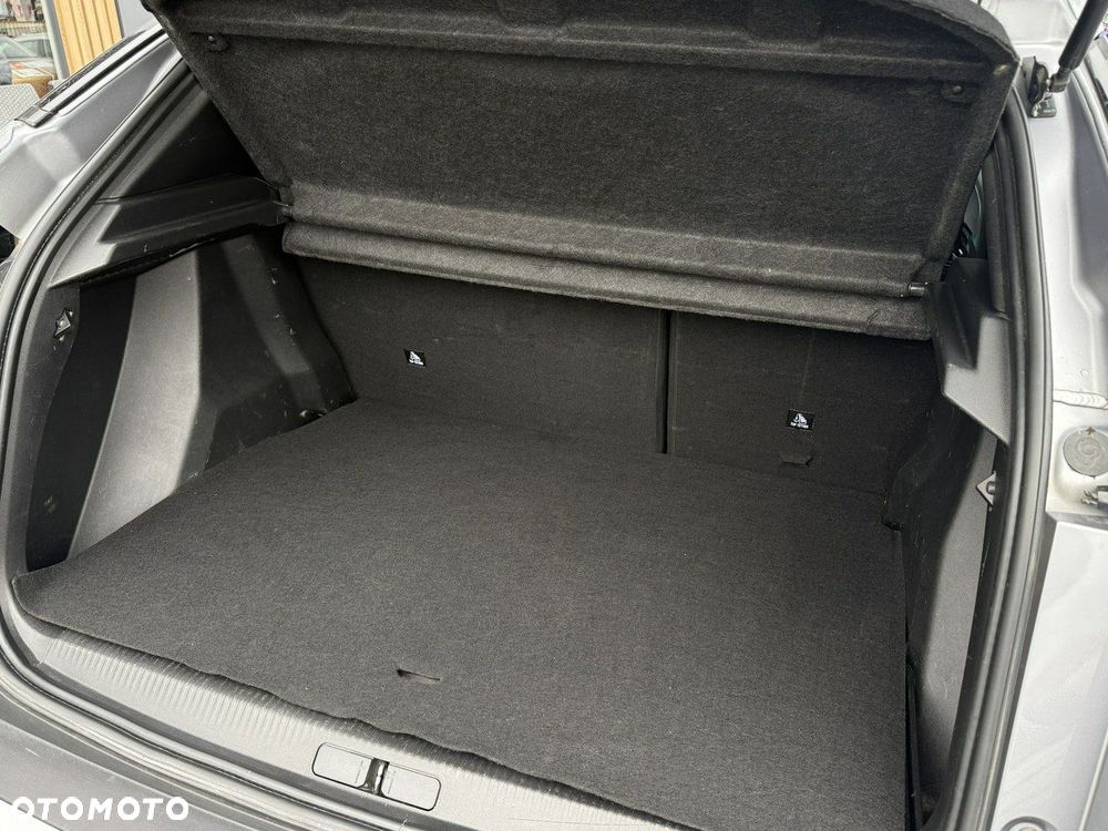 Peugeot 2008 1.5 BlueHDi Allure Pack S&S - 36