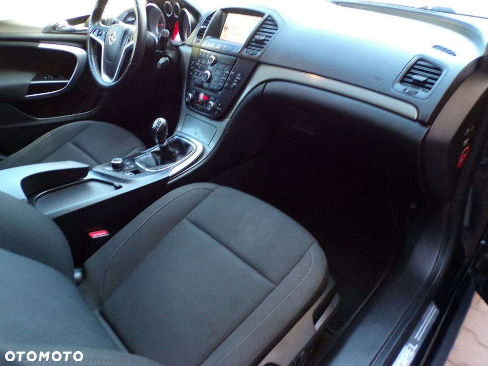 Opel Insignia - 24