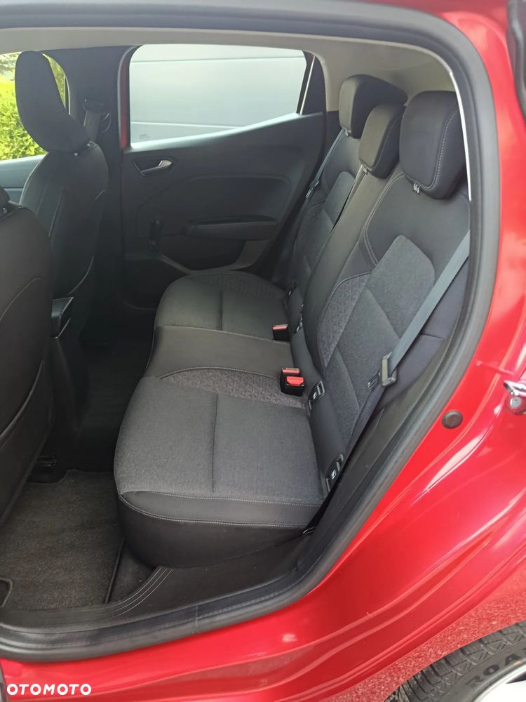 Renault Clio - 24