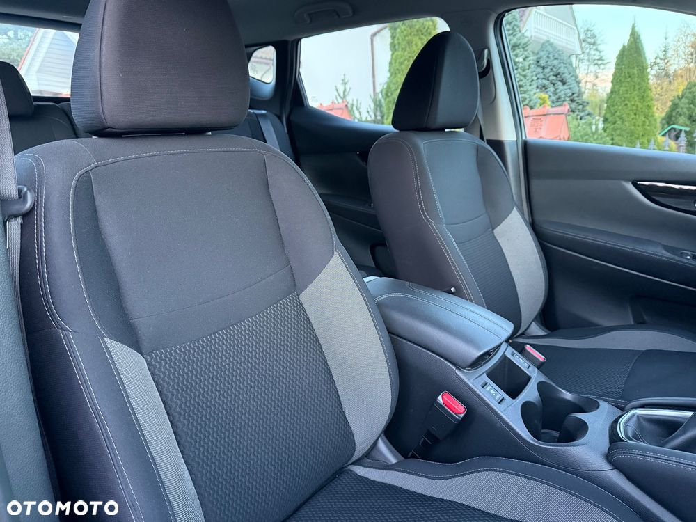 Nissan Qashqai 1.3 DIG-T TEKNA - 8