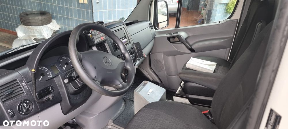 Mercedes-Benz Sprinter - 30